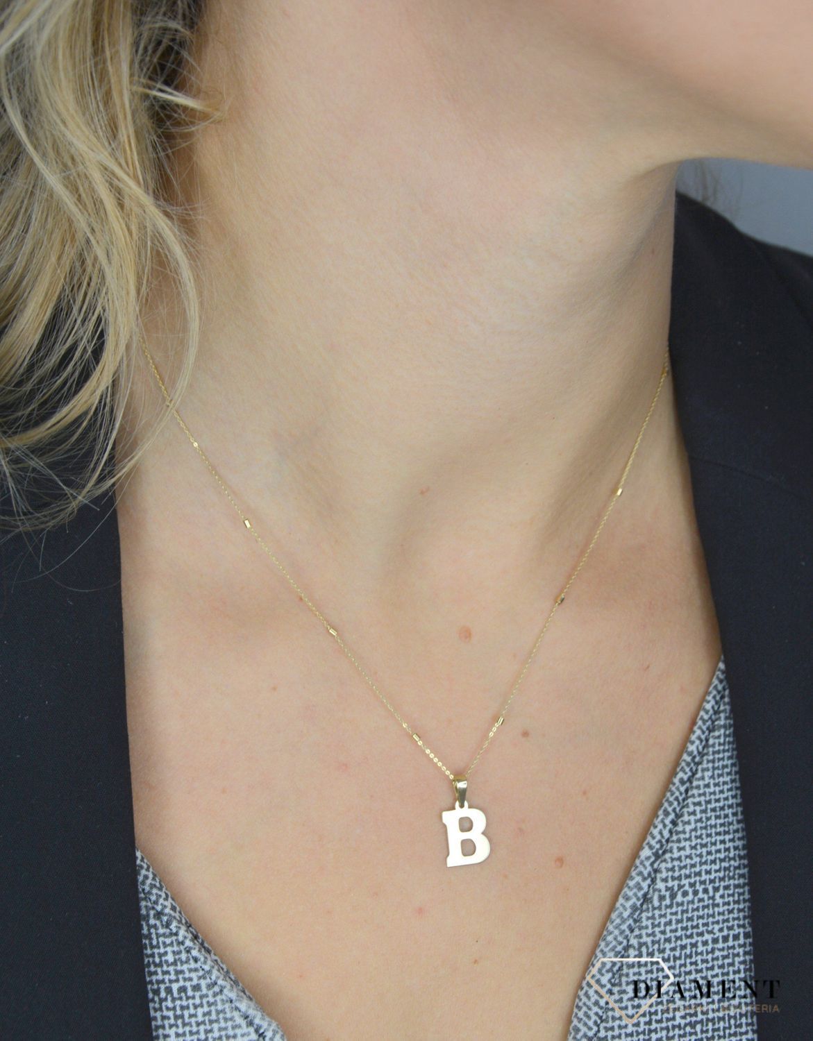 Złota zawieszka 333 literka B 1,2 cm.jpg